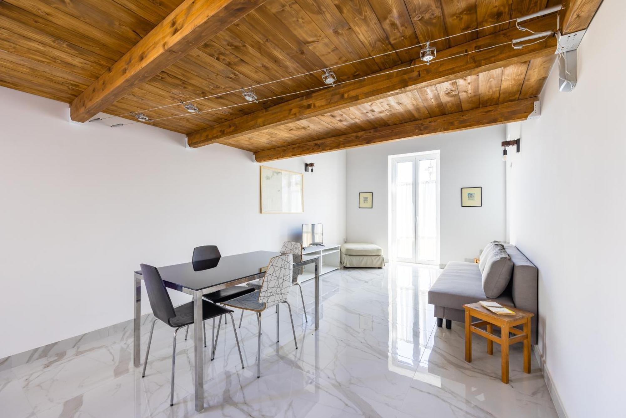 Carrozzieri Nest At Historical Center Apartment Naples Luaran gambar