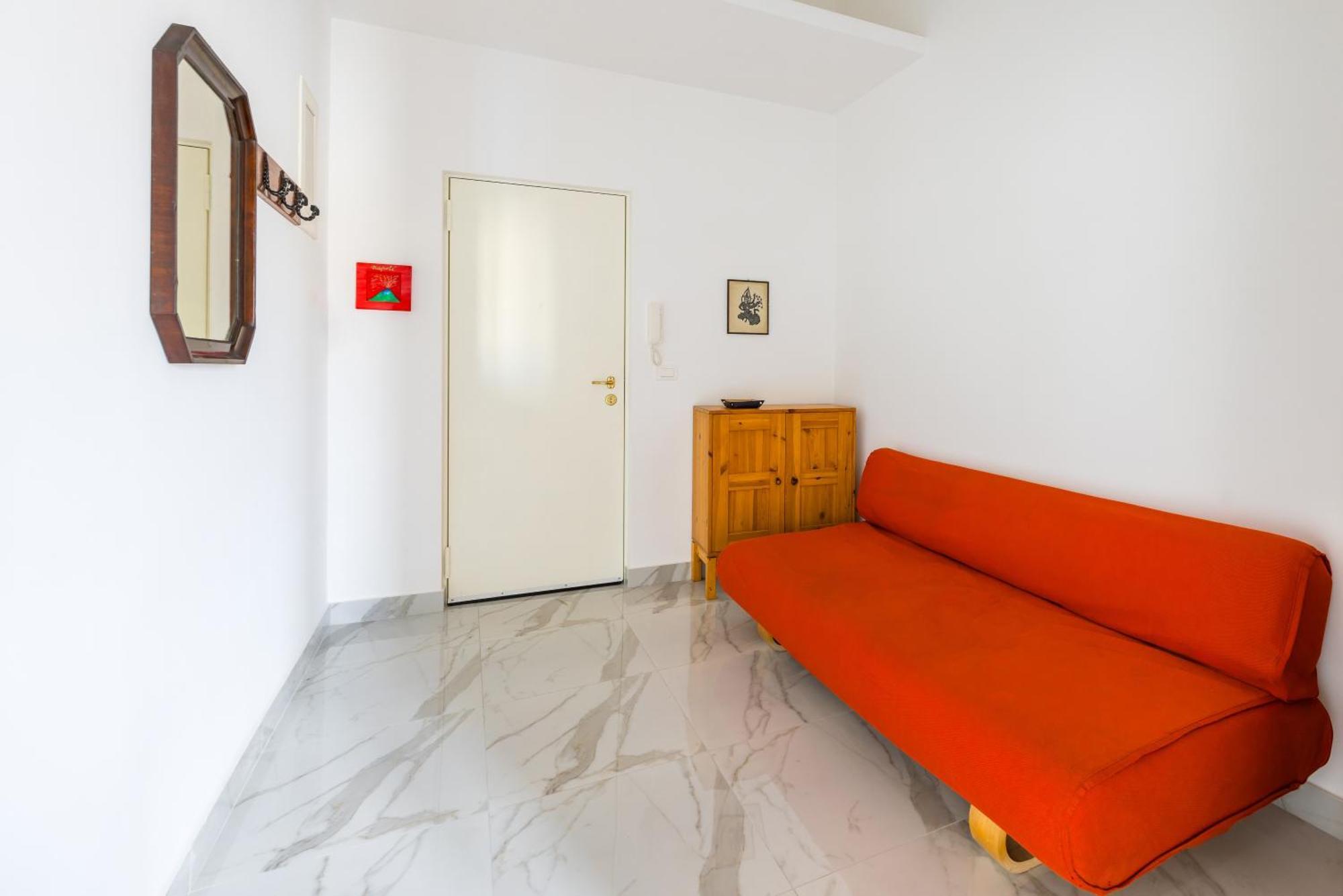 Carrozzieri Nest At Historical Center Apartment Naples Luaran gambar